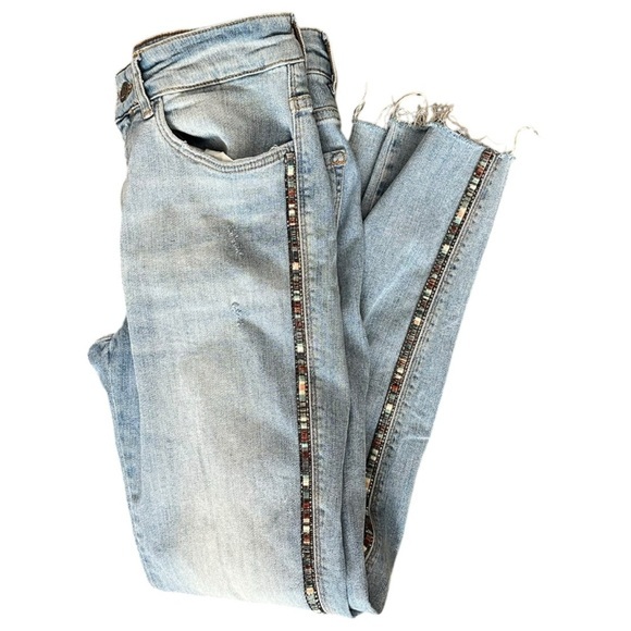 Zara Light Wash Beaded Side Stripe Skinny Jeans Women’s 6 (38) Frayed Hem - Picture 3 of 7